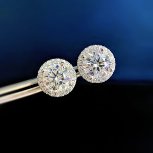 Boucles d’oreilles classiques rondes en argent rhodié 925 serti de diamants et incrustées de zircons