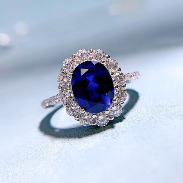 Bague en argent rhodié 925 serti de saphir artificiel ovale 7*9 et incrustées de zircons – Image 4